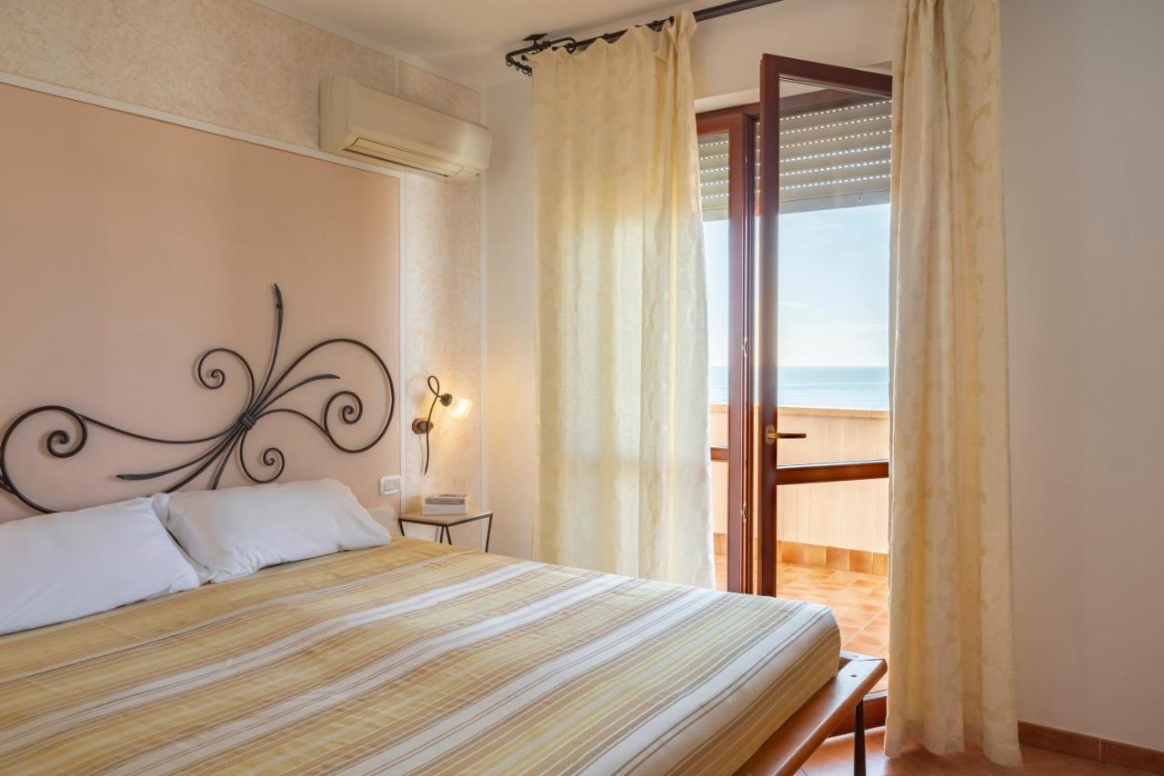 Lola Piccolo Hotel E Appartamenti Marina di Grosseto Exterior foto